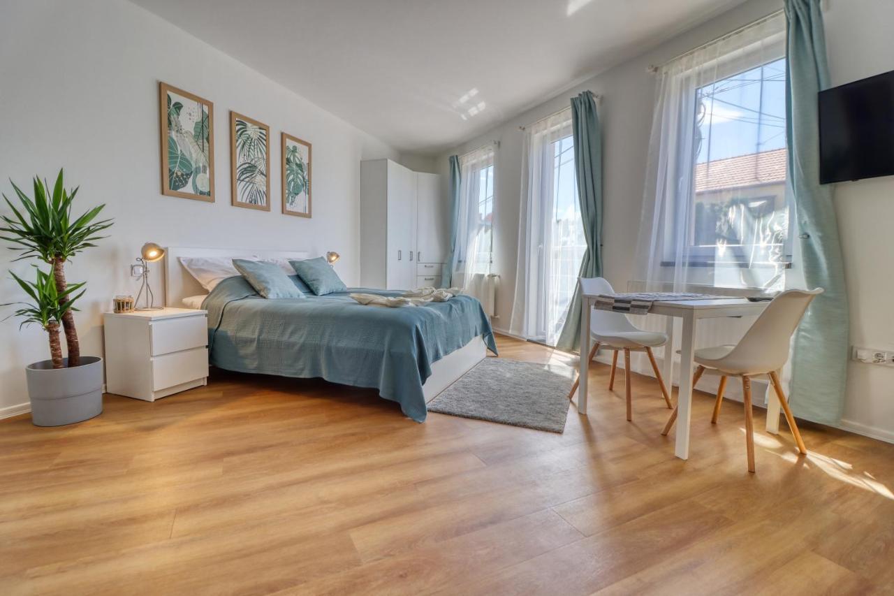 Barka Apartman Eger Eksteriør bilde
